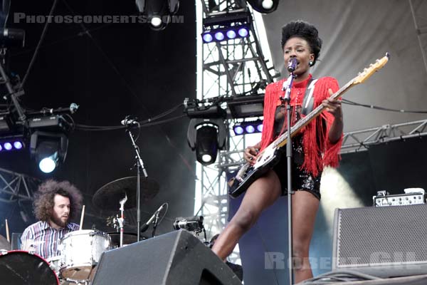 NOISETTES - 2009-08-29 - SAINT CLOUD - Domaine National - Grande Scene - 